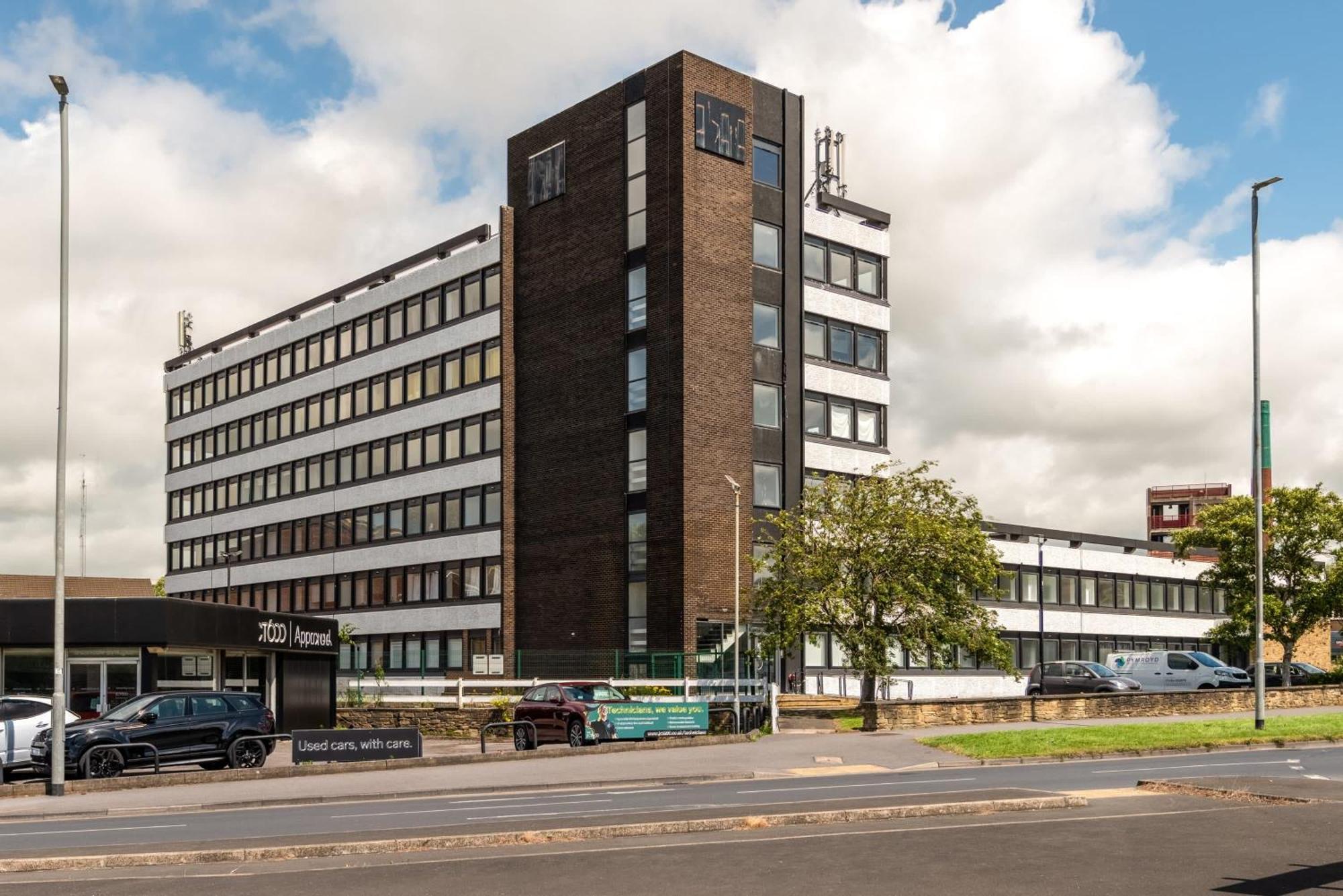 Modern 1 Bedroom Yeadon Apartment Exterior photo